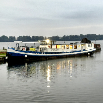 Vita Pugna barge in Italy at dusk